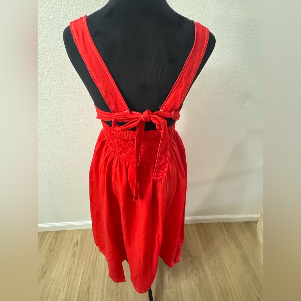 ILLA ILLA Vibrant Red Midi Dress - Picture 6 of 9